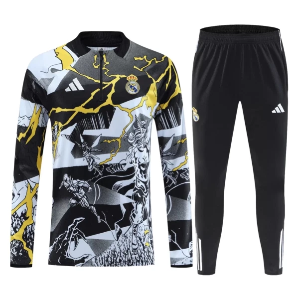Real Madrid Marvel Felpe da Allenamento Uomo 1/4-Zip 2026-27 Nera Real Madrid Marvel Felpe da Allenamento Uomo 1/4-Zip 2026-27 Nera