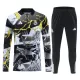 Real Madrid Marvel Felpe da Allenamento Uomo 1/4-Zip 2026-27 Nera Real Madrid Marvel Felpe da Allenamento Uomo 1/4-Zip 2026-27 Nera