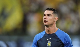 I tifosi hanno preso la maglia sbagliata per farla firmare a CRISTIANO RONALDO