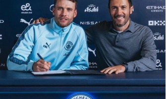 Il Manchester City ha speso 120 milioni di euro per ingaggiare tre giocatori Il Manchester City ha speso 120 milioni di euro per ingaggiare tre giocatori