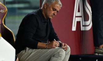 José Mourinho adora l'amore dei tifosi della Roma per il calcio