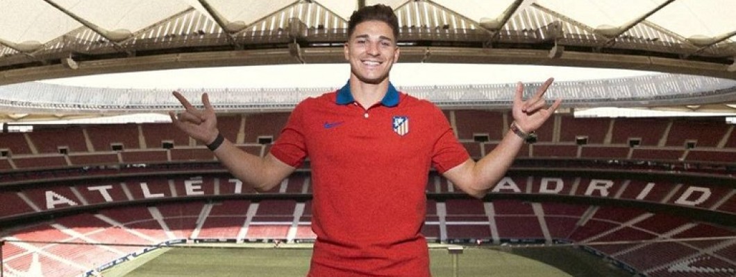 L'Atlético de Madrid ha annunciato ufficialmente l'ingaggio dell'attaccante Julián Álvarez