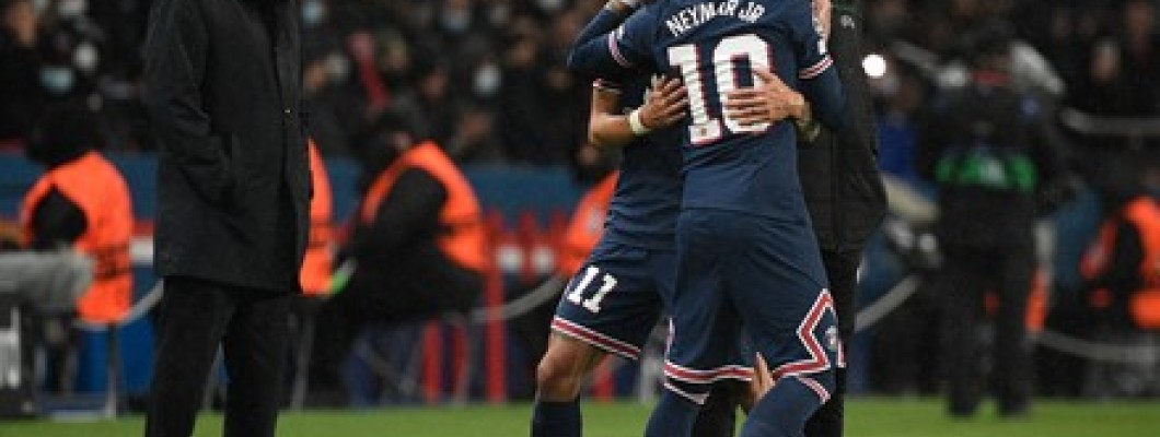 Quali maglie dei giocatori sono sempre coperte di fango durante le partite? Quali maglie dei giocatori sono sempre coperte di fango durante le partite?