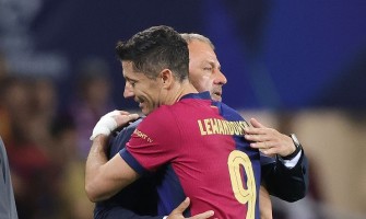 Robert Lewandowski è molto felice di collaborare nuovamente con Hansi Flick per raggiungere il triplete Robert Lewandowski è molto felice di collaborare nuovamente con Hansi Flick per raggiungere il triplete