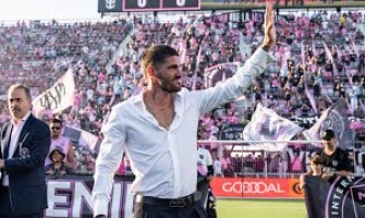 Rodrigo De Paul indossa di nuovo la stessa maglia di Lionel Messi Rodrigo De Paul indossa di nuovo la stessa maglia di Lionel Messi