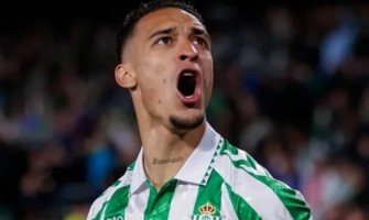 Tutto ciò che Antony Matheus desidera è un senso di valore emotivo che venga rispettato Tutto ciò che Antony Matheus desidera è un senso di valore emotivo che venga rispettato